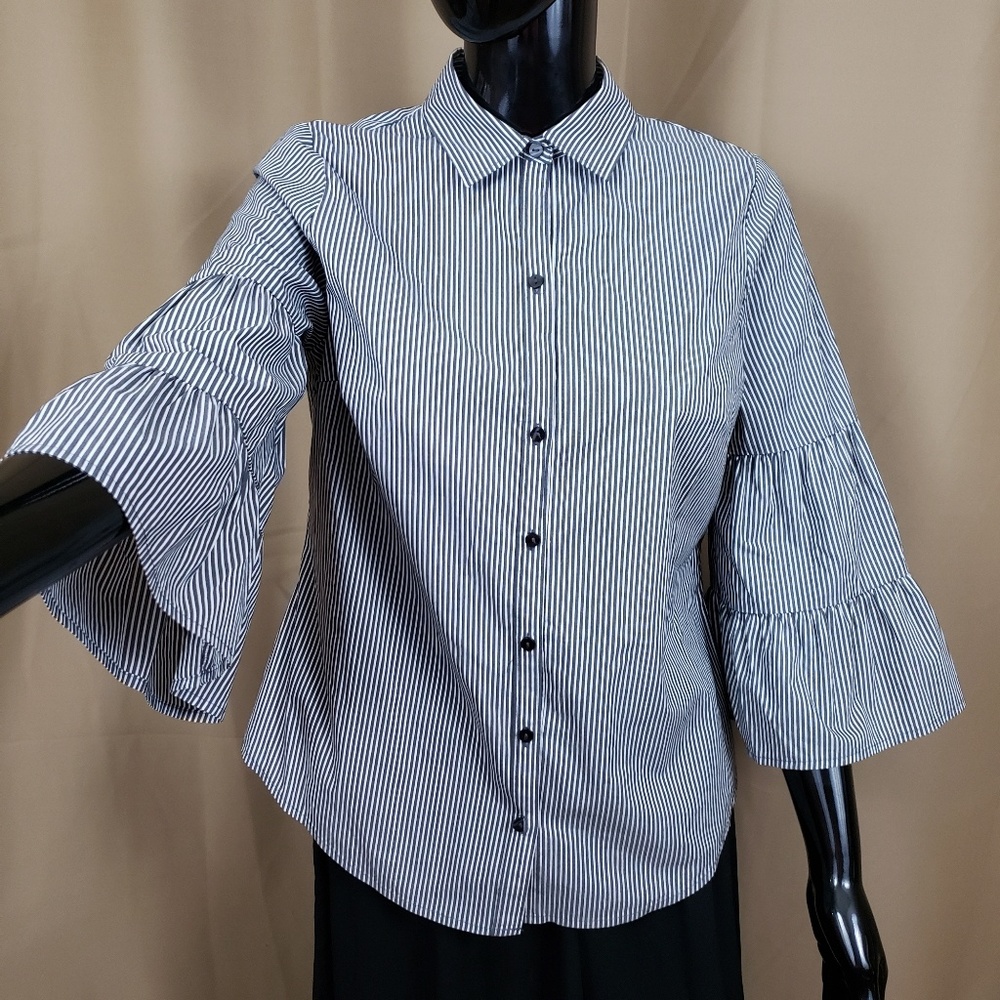 Worthington Grey & White Ruffle Lolita Button Up